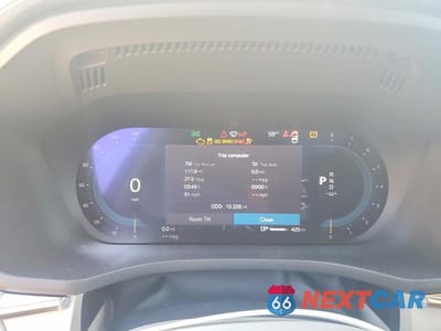 Zdjęcie 9 z 13 samochodu: 2025 VOLVO XC60 ULTRA VIN:YV4M12RM0S1033266 - miniatura