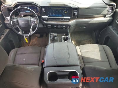 Zdjęcie 8 z 12 samochodu: 2024 CHEVROLET SILVERADO K1500 LT TRAIL BOSS VIN:3GCUDFED2RG343521 - miniatura