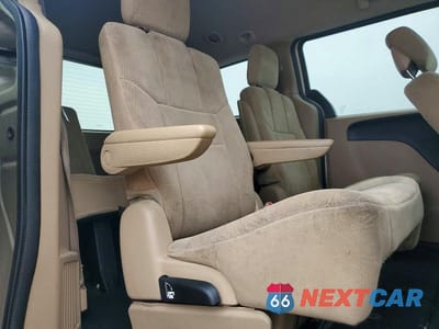 Zdjęcie 11 z 13 samochodu: 2014 DODGE GRAND CARAVAN SE VIN:2C4RDGBG3ER230708 - miniatura
