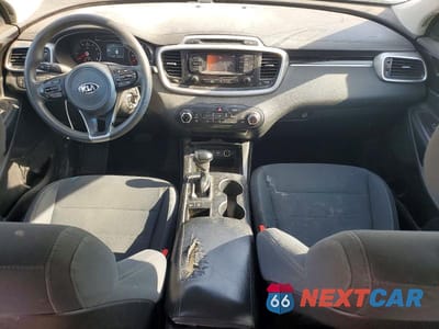 Zdjęcie 8 z 13 samochodu: 2018 KIA SORENTO LX V6 VIN:5XYPGDA56JG413872 - miniatura