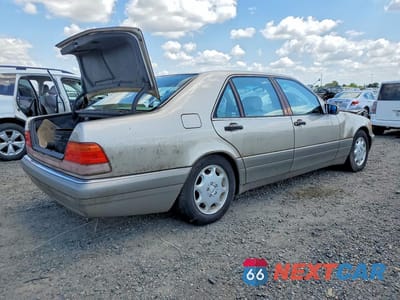 Trzecie zdjęcie samochodu z tyłu: 1995 MERCEDES-BENZ S 500 VIN:WDBGA51EXSA275308 - miniatura