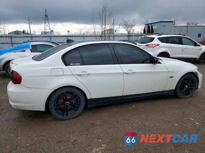Trzecie zdjęcie samochodu z tyłu: 2011 BMW 323 I VIN:WBAPG7G56BNN18749 - miniatura