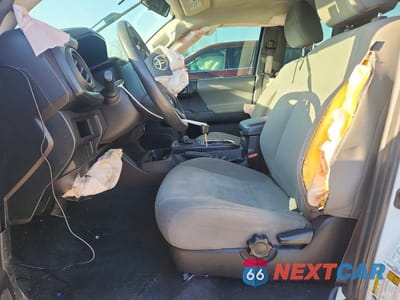Zdjęcie 7 z 12 samochodu: 2016 TOYOTA TACOMA SR VIN:5TFSX5EN1GX042233 - miniatura