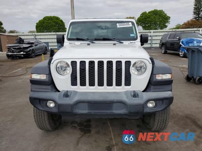 Piąte zdjęcie samochodu w środku: 2020 JEEP GLADIATOR SPORT VIN:1C6JJTAG4LL172671 - miniatura
