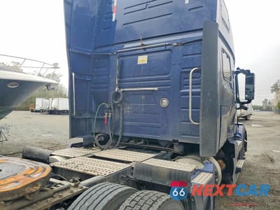 Zdjęcie 6 z 10 samochodu: 2018 VOLVO VN VNL - SEMI TRUCK VIN:4V4NC9EH0JN996005 - miniatura