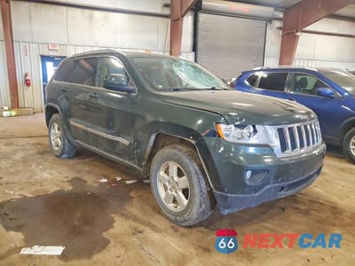 Czwarte zdjęcie samochodu z boku: 2011 JEEP GRAND CHEROKEE LAREDO VIN:1J4RR4GG6BC640720 - miniatura