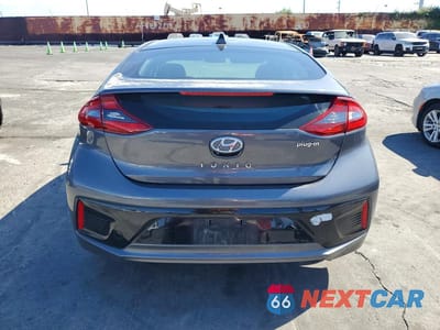 Zdjęcie 6 z 12 samochodu: 2018 HYUNDAI IONIQ LIMITED VIN:KMHC75LD7JU090614 - miniatura