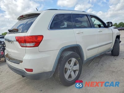Trzecie zdjęcie samochodu z tyłu: 2011 JEEP GRAND CHEROKEE LAREDO VIN:1J4RS4GG6BC532201 - miniatura