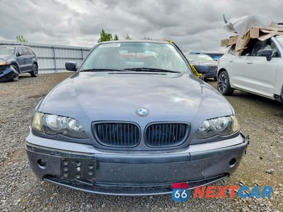 Piąte zdjęcie samochodu w środku: 2002 BMW 325 I VIN:WBAET37442NG82457 - miniatura