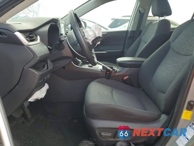 Zdjęcie 7 z 12 samochodu: 2020 TOYOTA RAV4 HYBRID XLE VIN:4T3RWRFV9LU005257 - miniatura