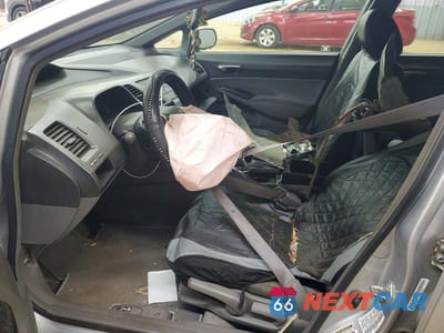 Zdjęcie 7 z 12 samochodu: 2006 HONDA CIVIC LX VIN:1HGFA165X6L043561 - miniatura