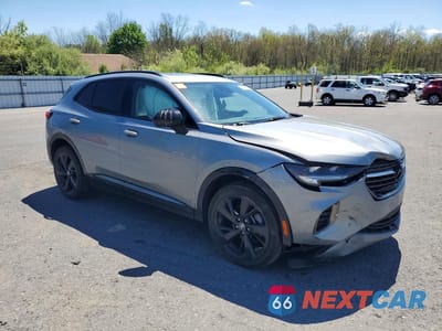 Czwarte zdjęcie samochodu z boku: 2023 BUICK ENVISION ESSENCE VIN:LRBFZPR47PD051804 - miniatura