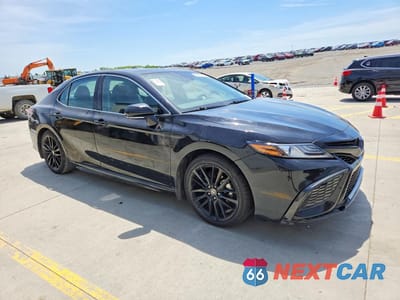 Czwarte zdjęcie samochodu z boku: 2023 TOYOTA CAMRY XSE VIN:4T1K61AK8PU786545 - miniatura