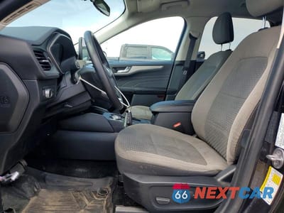 Zdjęcie 7 z 13 samochodu: 2021 FORD ESCAPE SE VIN:1FMCU9G65MUB33363 - miniatura