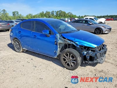 Czwarte zdjęcie samochodu z boku: 2019 TOYOTA YARIS LE VIN:3MYDLBYV3KY507392 - miniatura