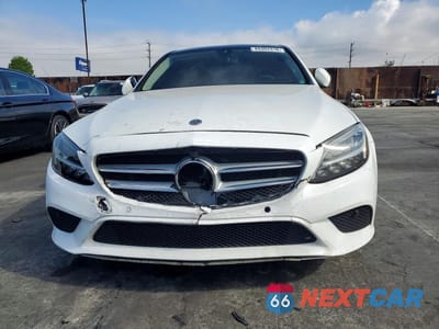 Piąte zdjęcie samochodu w środku: 2021 MERCEDES-BENZ C 300 VIN:W1KWF8DB5MR623673 - miniatura