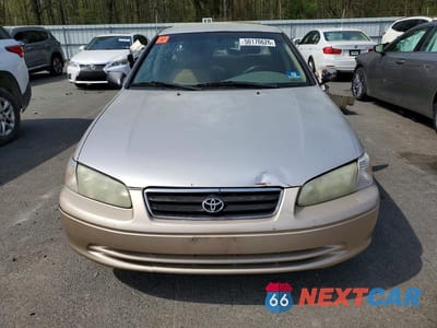 Piąte zdjęcie samochodu w środku: 2001 TOYOTA CAMRY LE VIN:4T1BG22K21U810959 - miniatura