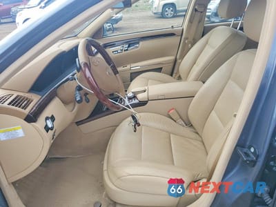 Zdjęcie 7 z 12 samochodu: 2011 MERCEDES-BENZ S 550 VIN:WDDNG7BB9BA368186 - miniatura