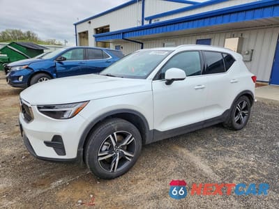 2024 VOLVO XC40 CORE YV4L12UK5R2240175 - główne zdjęcie licytacji z USA - miniatura