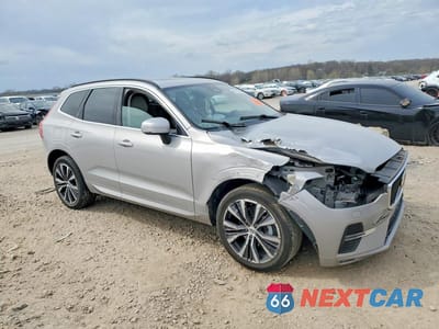 Czwarte zdjęcie samochodu z boku: 2022 VOLVO XC60 B5 MOMENTUM VIN:YV4L12RK4N1064888 - miniatura