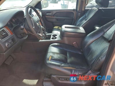 Zdjęcie 7 z 12 samochodu: 2014 CHEVROLET TAHOE C1500 LT VIN:1GNSCBE00ER232662 - miniatura