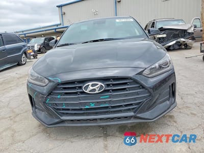 Piąte zdjęcie samochodu w środku: 2021 HYUNDAI VELOSTER 2.0L PREMIUM VIN:KMHTG6AF4MU032801 - miniatura