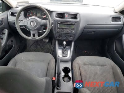 Zdjęcie 8 z 12 samochodu: 2013 VOLKSWAGEN JETTA BASE VIN:3VW2K7AJ0DM369718 - miniatura
