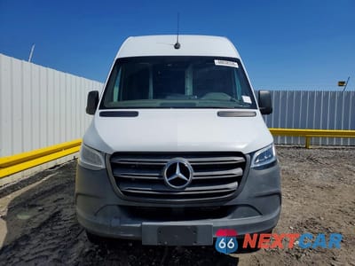 Piąte zdjęcie samochodu w środku: 2019 MERCEDES BENZ SPRINTER 2500 DELIVERY VAN VIN:WD3PF1CD6KP051606 - miniatura