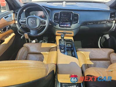 Zdjęcie 8 z 13 samochodu: 2016 VOLVO XC90 T6 VIN:YV4A22PN7G1002955 - miniatura