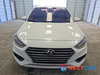 Piąte zdjęcie samochodu w środku: 2020 HYUNDAI ACCENT SE VIN:3KPC24A63LE097255 - miniatura
