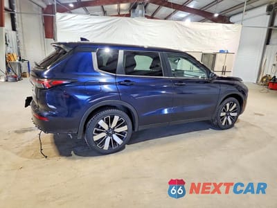 Trzecie zdjęcie samochodu z tyłu: 2025 MITSUBISHI OUTLANDER SE VIN:JA4J4VA83SZ032766 - miniatura