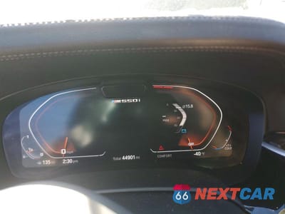 Zdjęcie 9 z 12 samochodu: 2021 BMW M550XI VIN:WBA13BK00MCF05464 - miniatura
