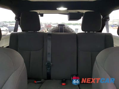 Zdjęcie 10 z 13 samochodu: 2016 JEEP WRANGLER UNLIMITED SPORT VIN:1C4BJWDG6GL330606 - miniatura