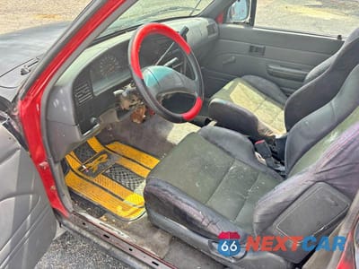 Zdjęcie 9 z 11 samochodu: 1990 TOYOTA PICKUP 1 TON LONG BED DLX VIN:JT4VN82N0L5002813 - miniatura