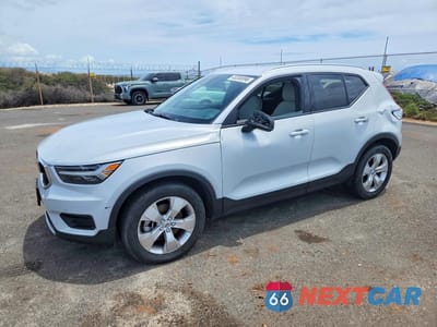 2020 VOLVO XC40 T5 MOMENTUM YV4162UK1L2282701 - główne zdjęcie licytacji z USA - miniatura