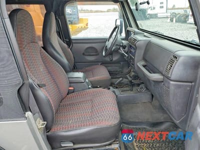 Zdjęcie 10 z 12 samochodu: 2000 JEEP WRANGLER / TJ SPORT VIN:1J4FA49S0YP729650 - miniatura