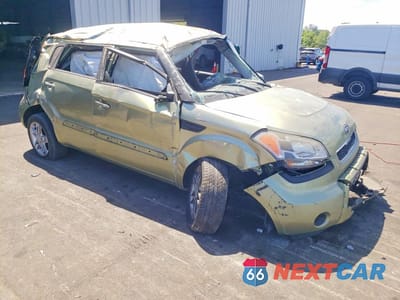 Czwarte zdjęcie samochodu z boku: 2011 KIA SOUL + VIN:KNDJT2A23B7335657 - miniatura