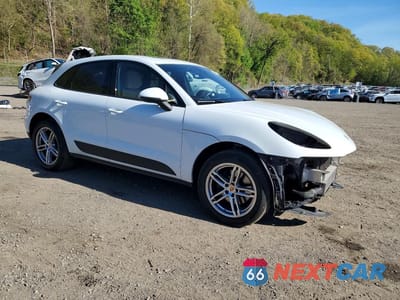 Czwarte zdjęcie samochodu z boku: 2019 PORSCHE MACAN VIN:WP1AA2A56KLB05827 - miniatura