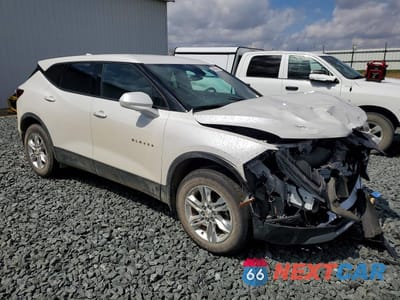 Czwarte zdjęcie samochodu z boku: 2021 CHEVROLET BLAZER 2LT VIN:3GNKBHR48MS567179 - miniatura