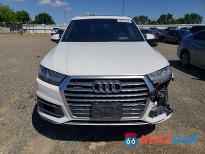 Piąte zdjęcie samochodu w środku: 2018 AUDI Q7 PRESTIGE VIN:WA1VAAF78JD017985 - miniatura