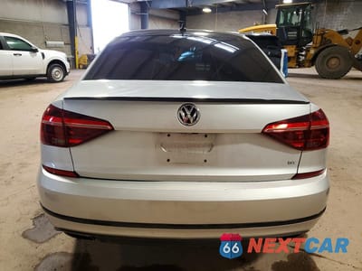 Zdjęcie 6 z 12 samochodu: 2018 VOLKSWAGEN PASSAT GT VIN:1VWJM7A39JC051441 - miniatura