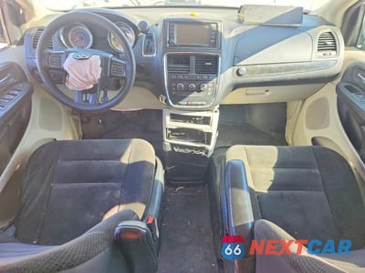 Zdjęcie 8 z 12 samochodu: 2018 DODGE GRAND CARAVAN SE VIN:2C7WDGBG8JR303717 - miniatura