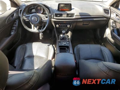 Zdjęcie 8 z 13 samochodu: 2017 MAZDA 3 GRAND TOURING VIN:JM1BN1M39H1134323 - miniatura