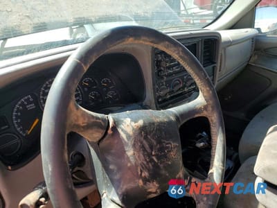 Zdjęcie 9 z 12 samochodu: 2000 CHEVROLET SILVERADO K1500 VIN:1GCEK19T1YE173026 - miniatura