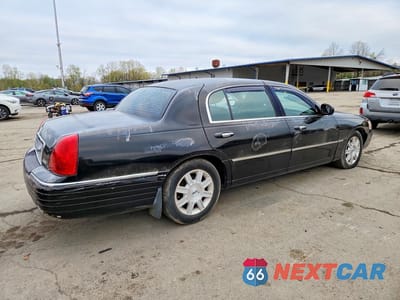 Trzecie zdjęcie samochodu z tyłu: 2011 LINCOLN TOWN CAR EXECUTIVE L VIN:2LNBL8EV2BX765469 - miniatura