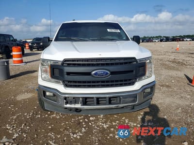 Piąte zdjęcie samochodu w środku: 2018 FORD F150 SUPER CAB VIN:1FTEX1EPXJKE96637 - miniatura