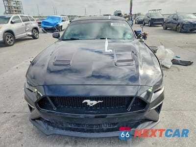 Piąte zdjęcie samochodu w środku: 2020 FORD MUSTANG GT VIN:1FA6P8CF5L5153507 - miniatura