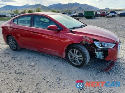 Czwarte zdjęcie samochodu z boku: 2017 HYUNDAI ELANTRA SE VIN:5NPD84LF0HH117562 - miniatura