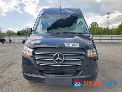 Piąte zdjęcie samochodu w środku: 2024 MERCEDES BENZ SPRINTER 2500 VIN:W1Z4NFHY6RP735142 - miniatura