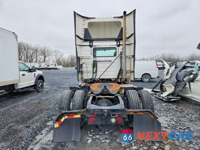 Zdjęcie 10 z 10 samochodu: 2018 VOLVO VNL SEMI TRUCK VIN:4V4N39TG5JN892801 - miniatura